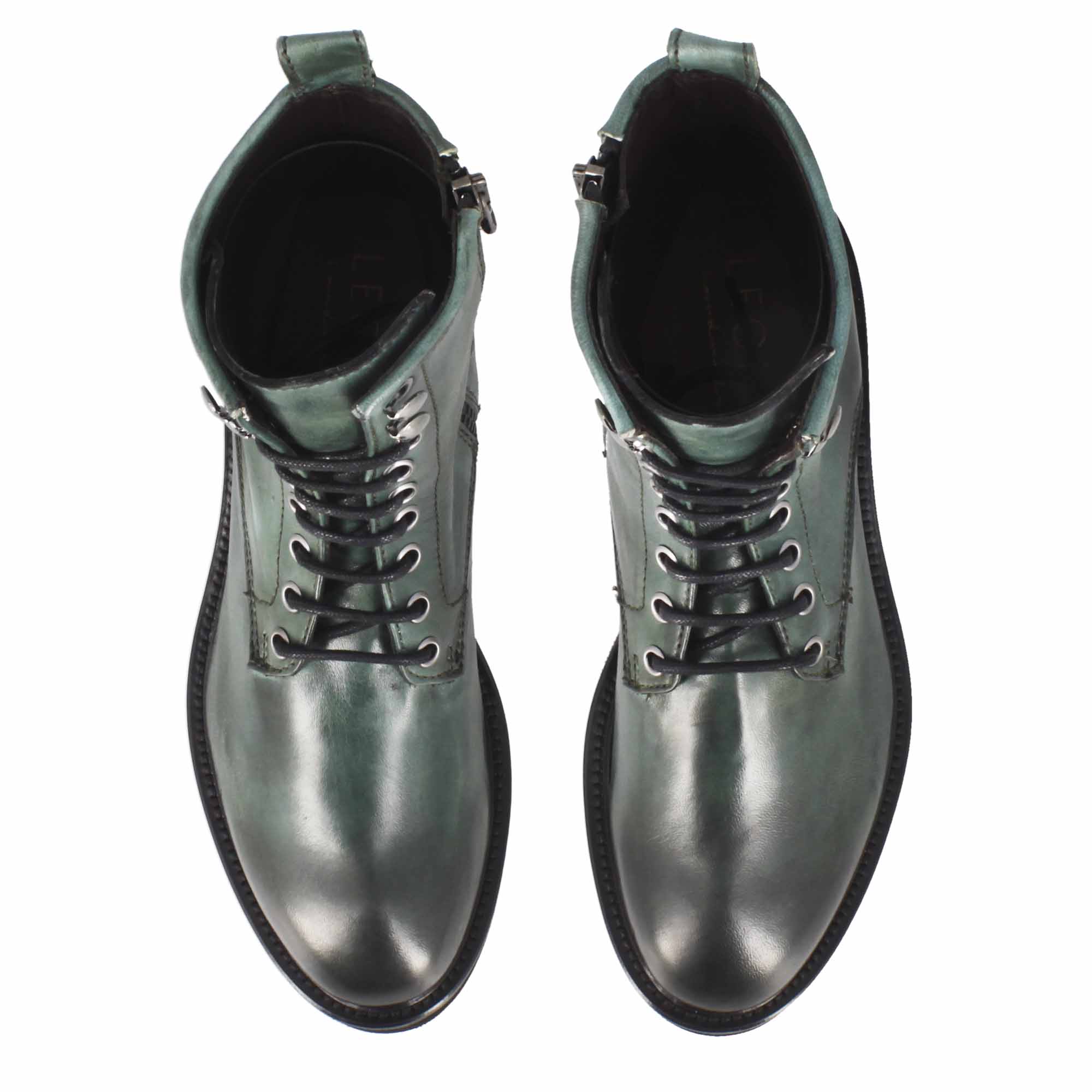 Stivaletto anfibio da donna in vera pelle colore verde fatto a mano