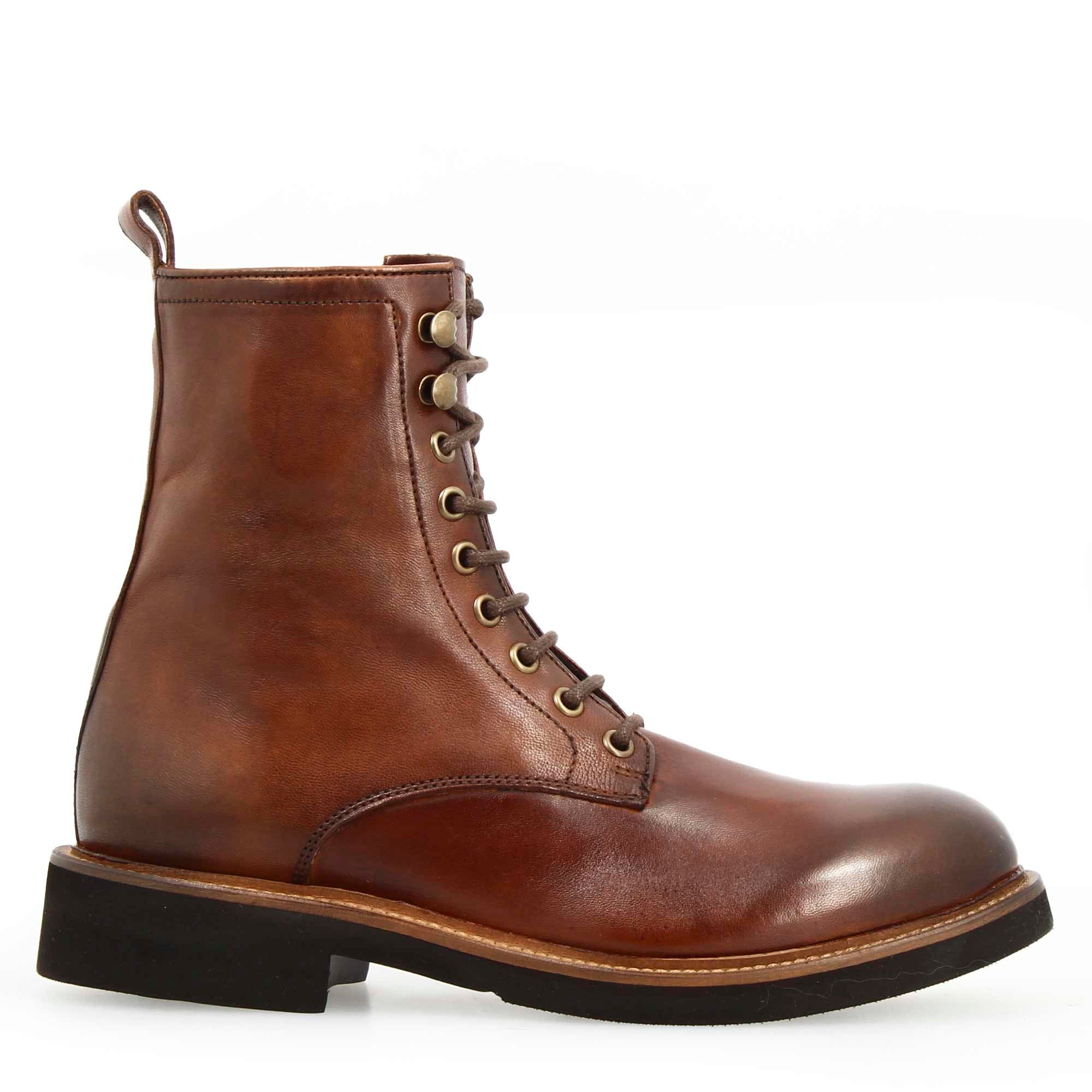 Women's amphibious ankle boot in green genuine leather handmade 