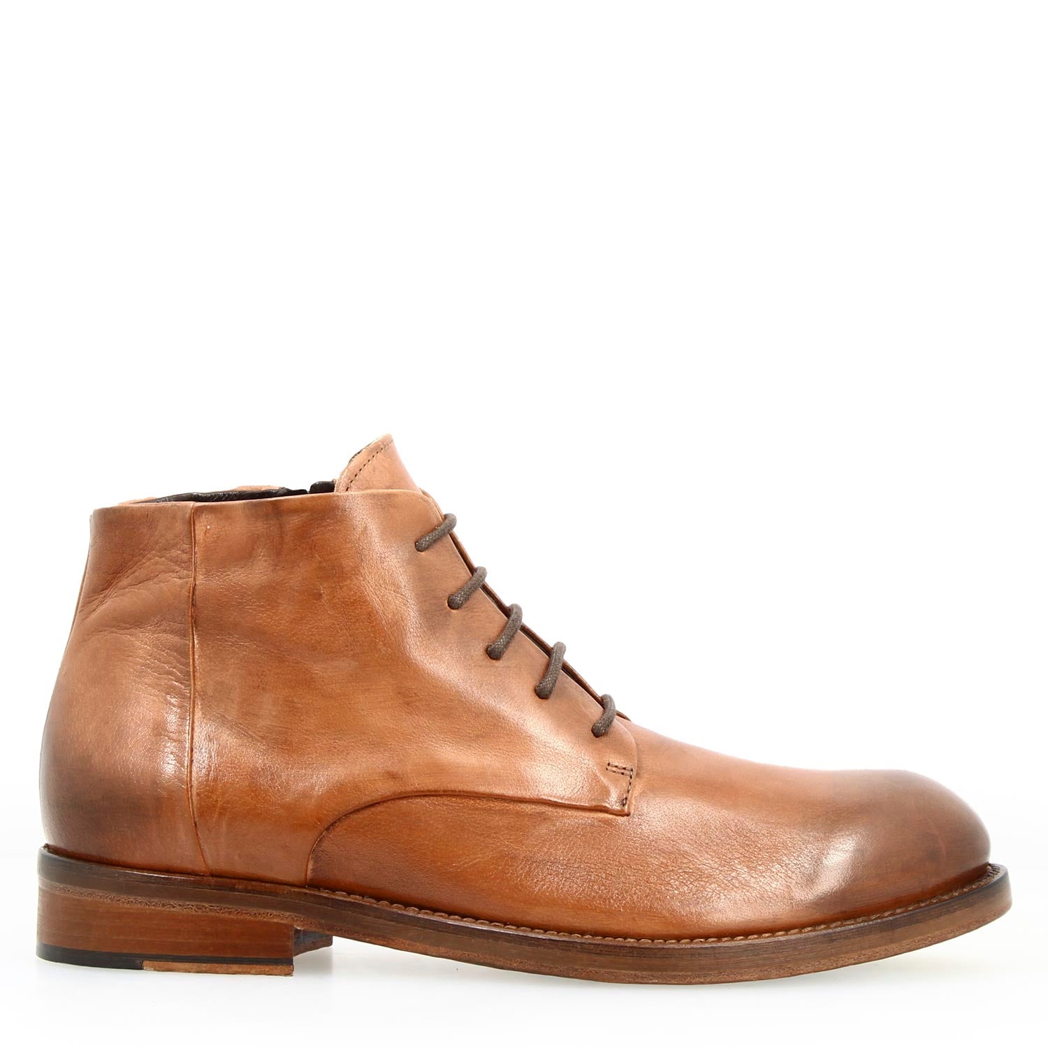Men's medium-heeled amphibious diver ankle boot in washed brown leather