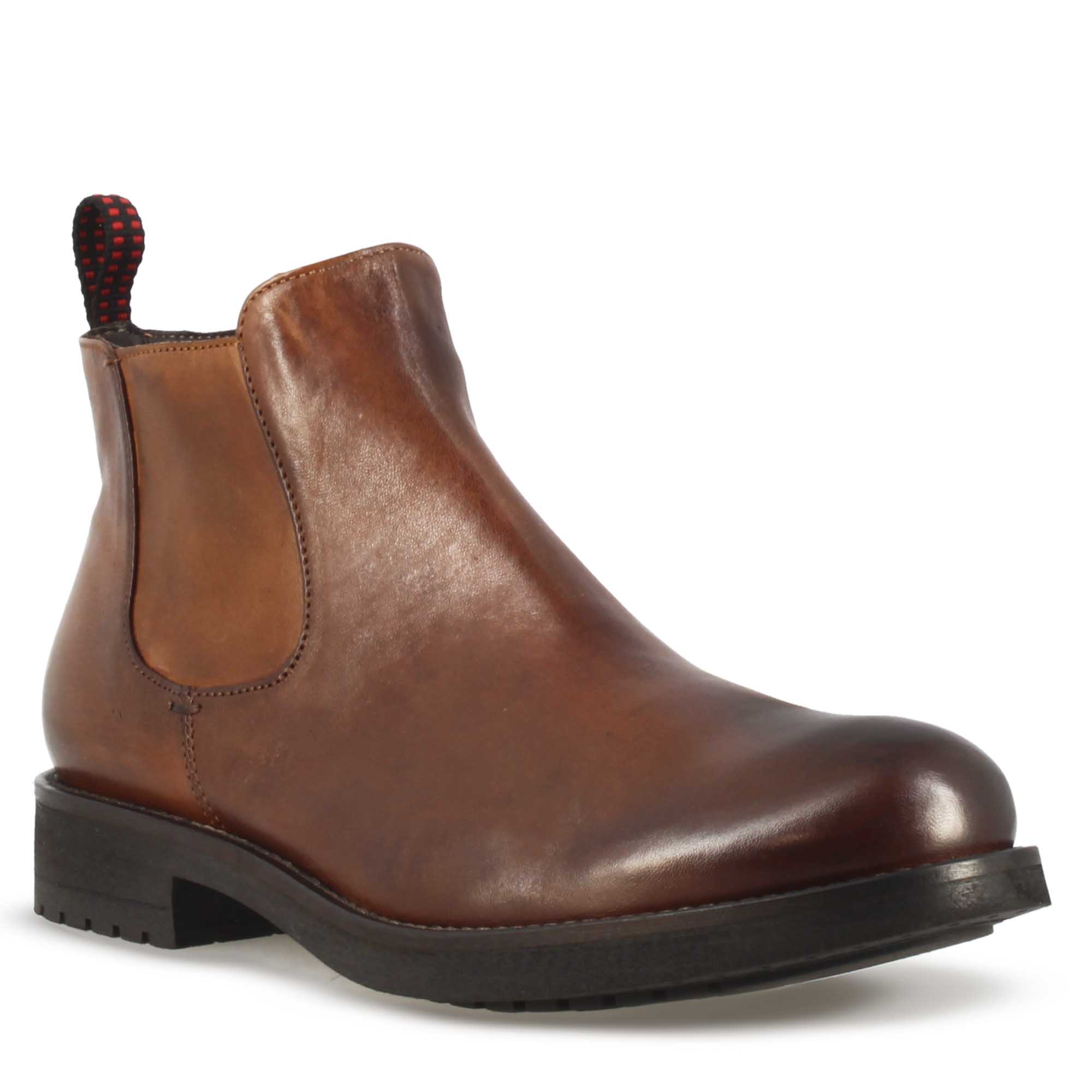 Men's ankle boot in brown leather and rubber sole