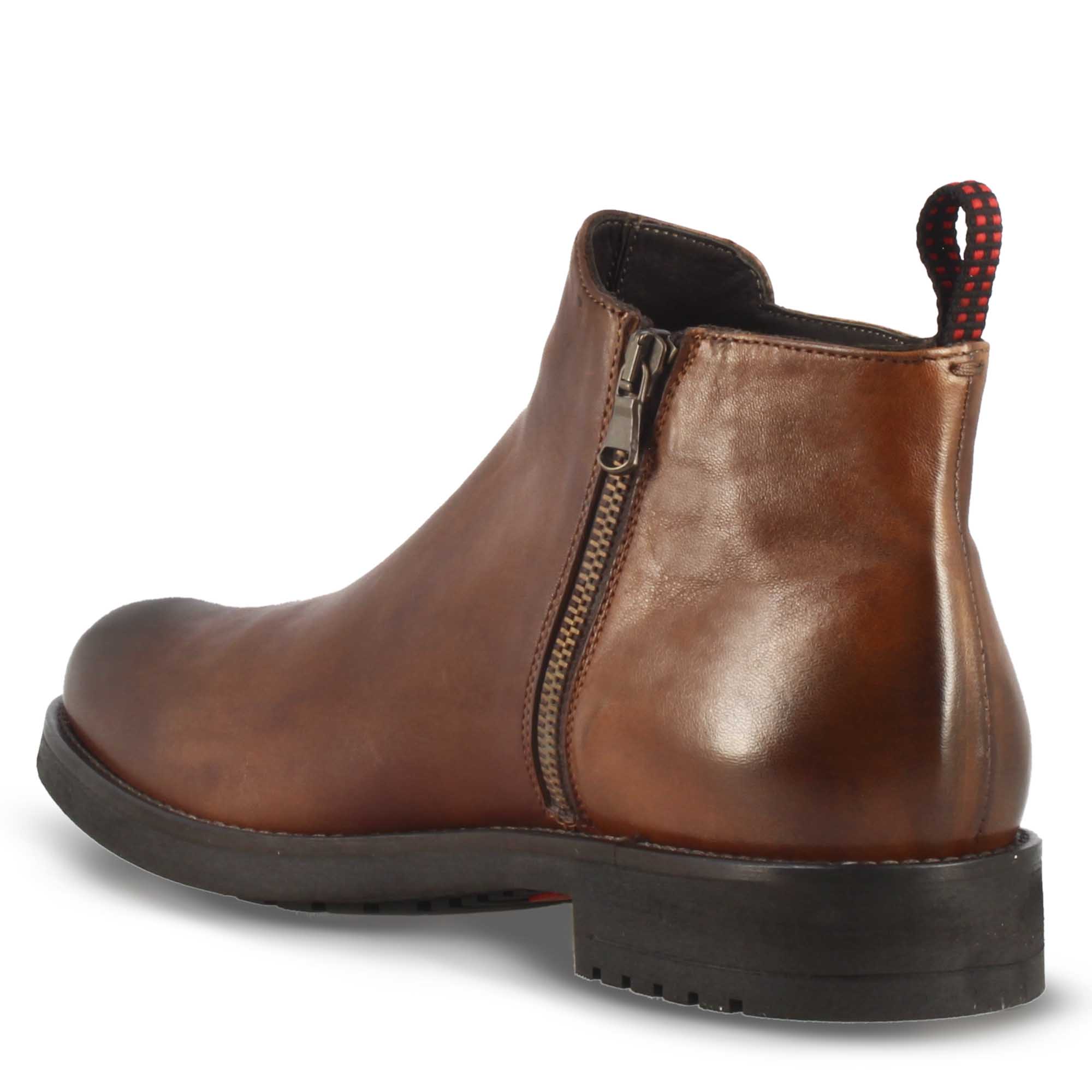 Men's ankle boot in brown leather and rubber sole