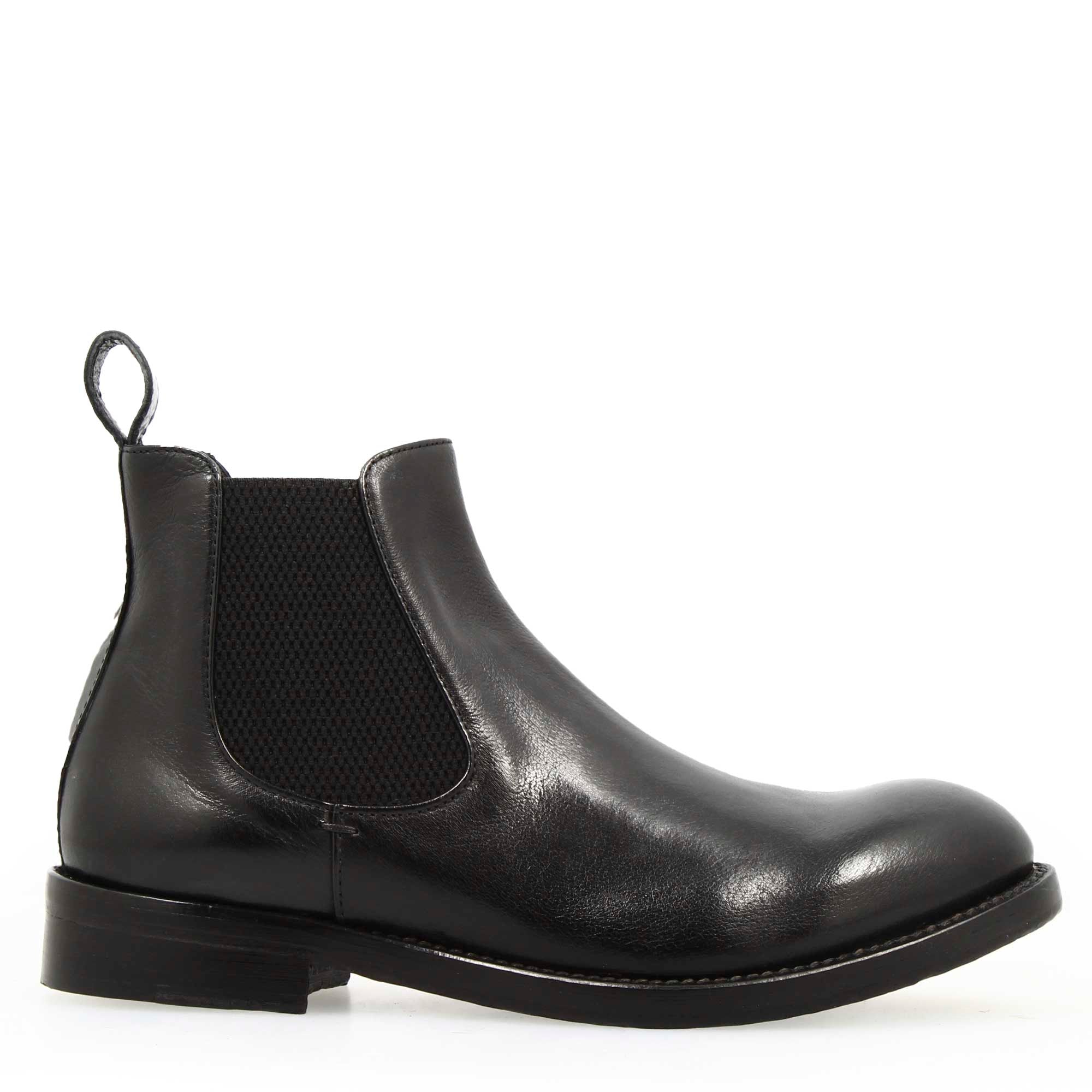 Men's Chelsea Diver boot in black washed leather