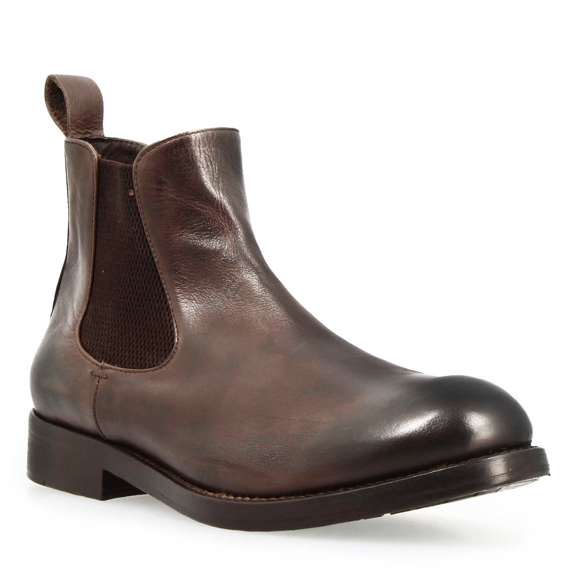 Men's Chelsea Diver boot in dark brown washed leather