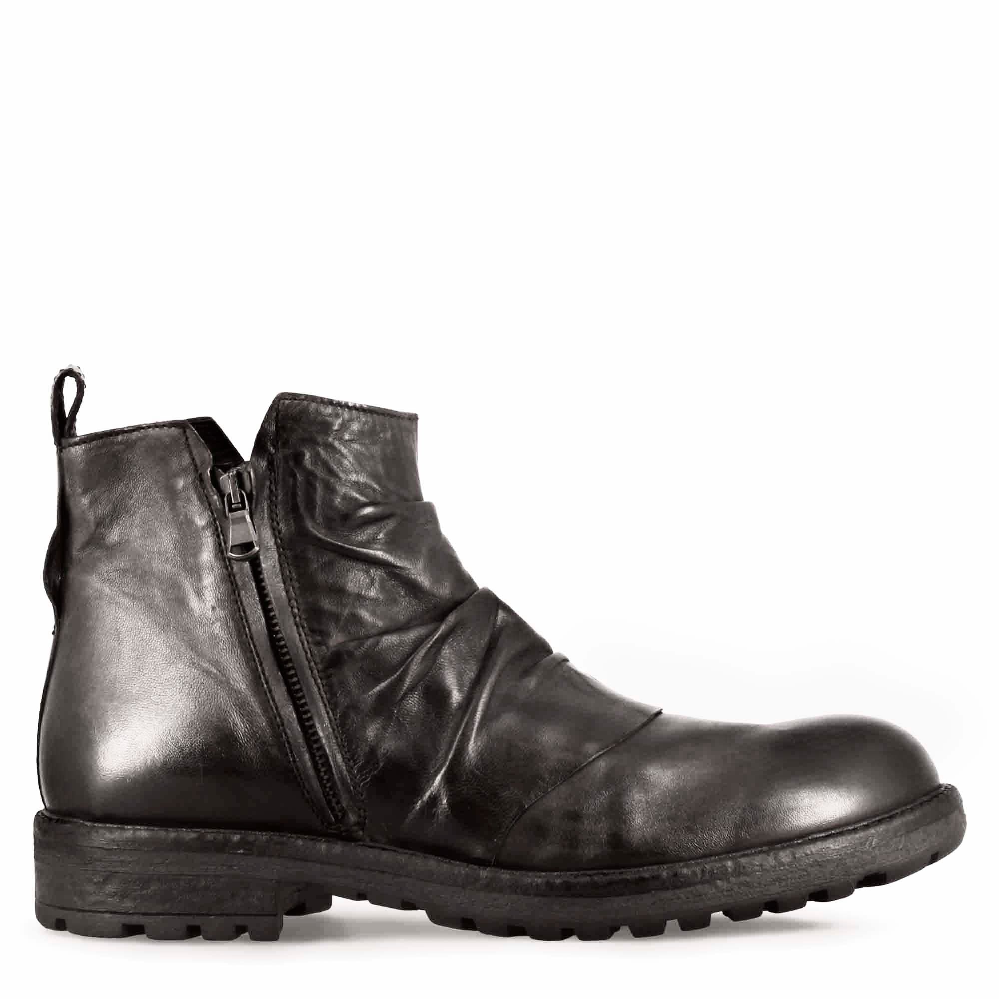 Men's ankle boot with curled leather in grey