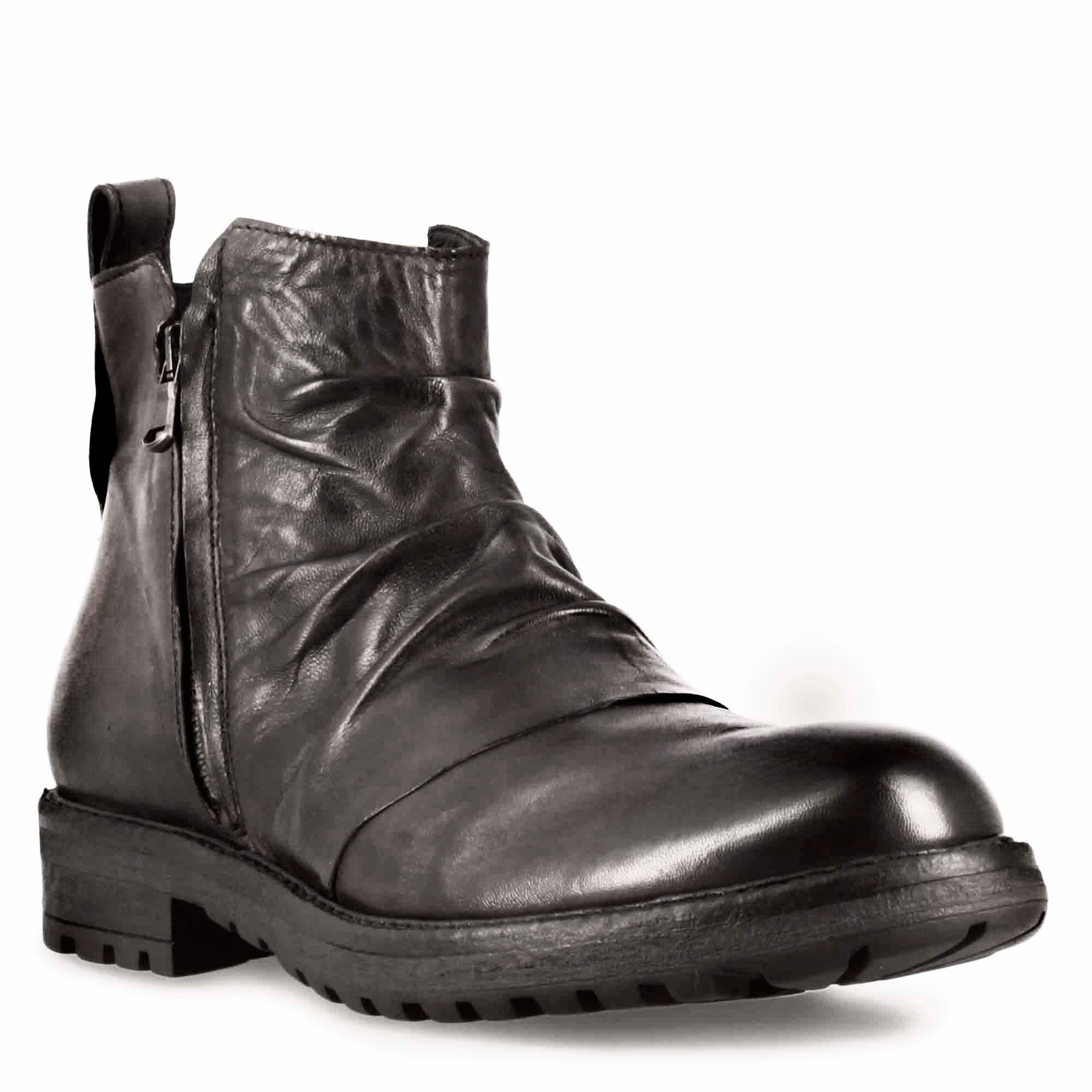 Men's ankle boot with curled leather in grey