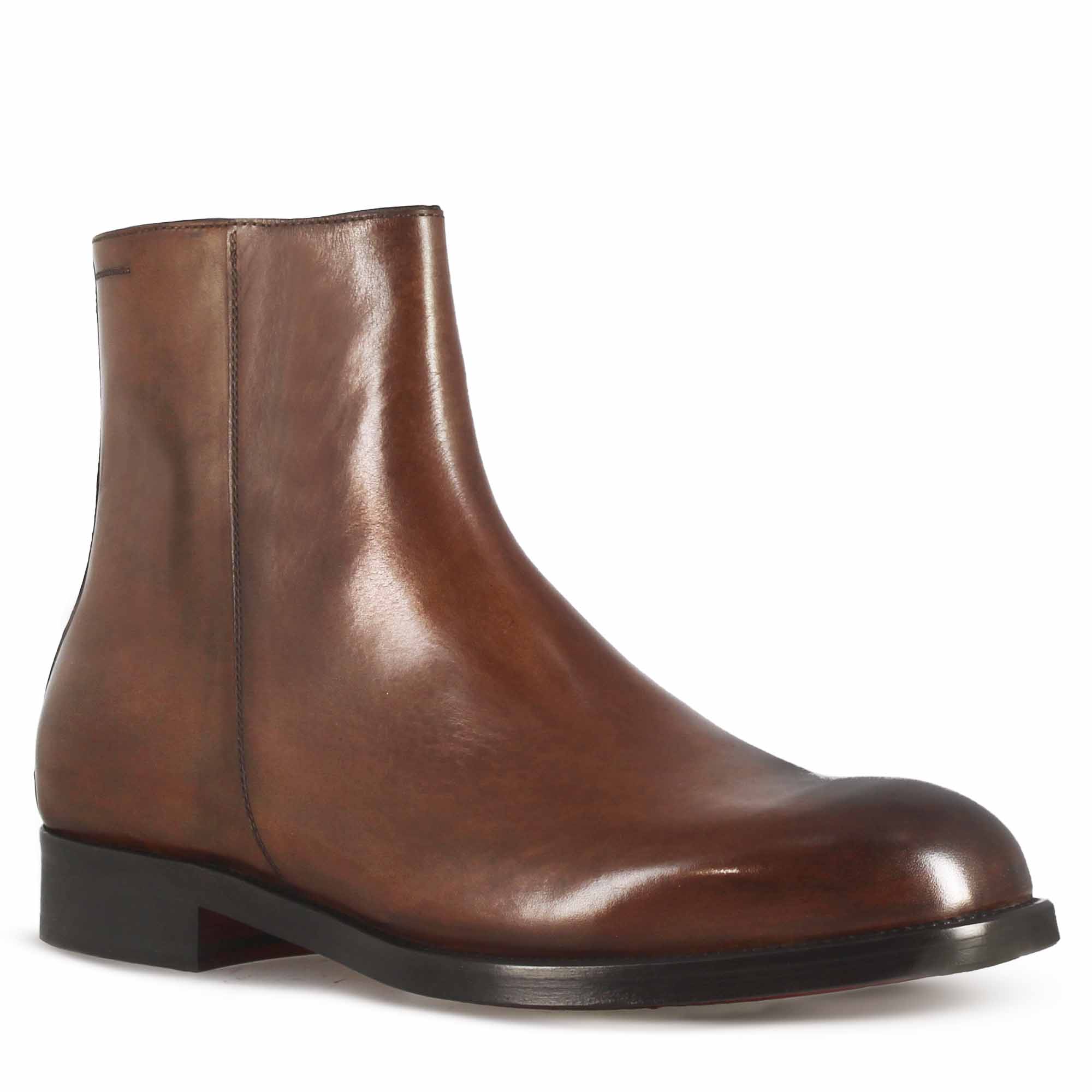 Finishing & Sewing Stivaletti Uomo In Pelle Marrone - Moc-Toe Con Cuciture A Contrasto E Cerniera