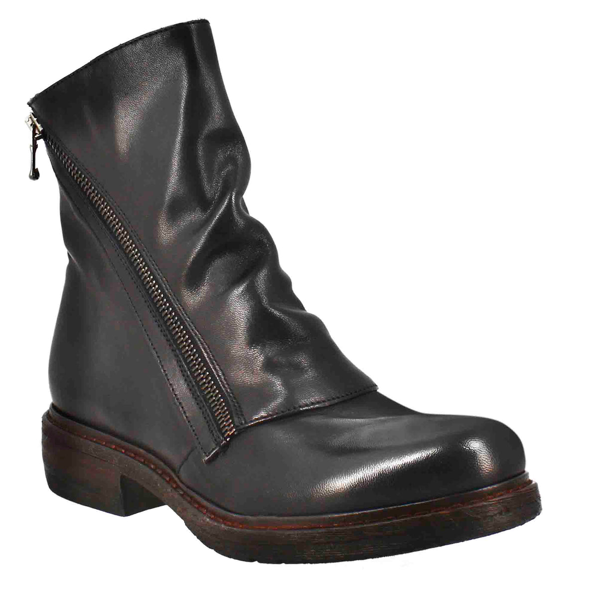Paupa women's ankle boot in black washed leather with diagonal zip