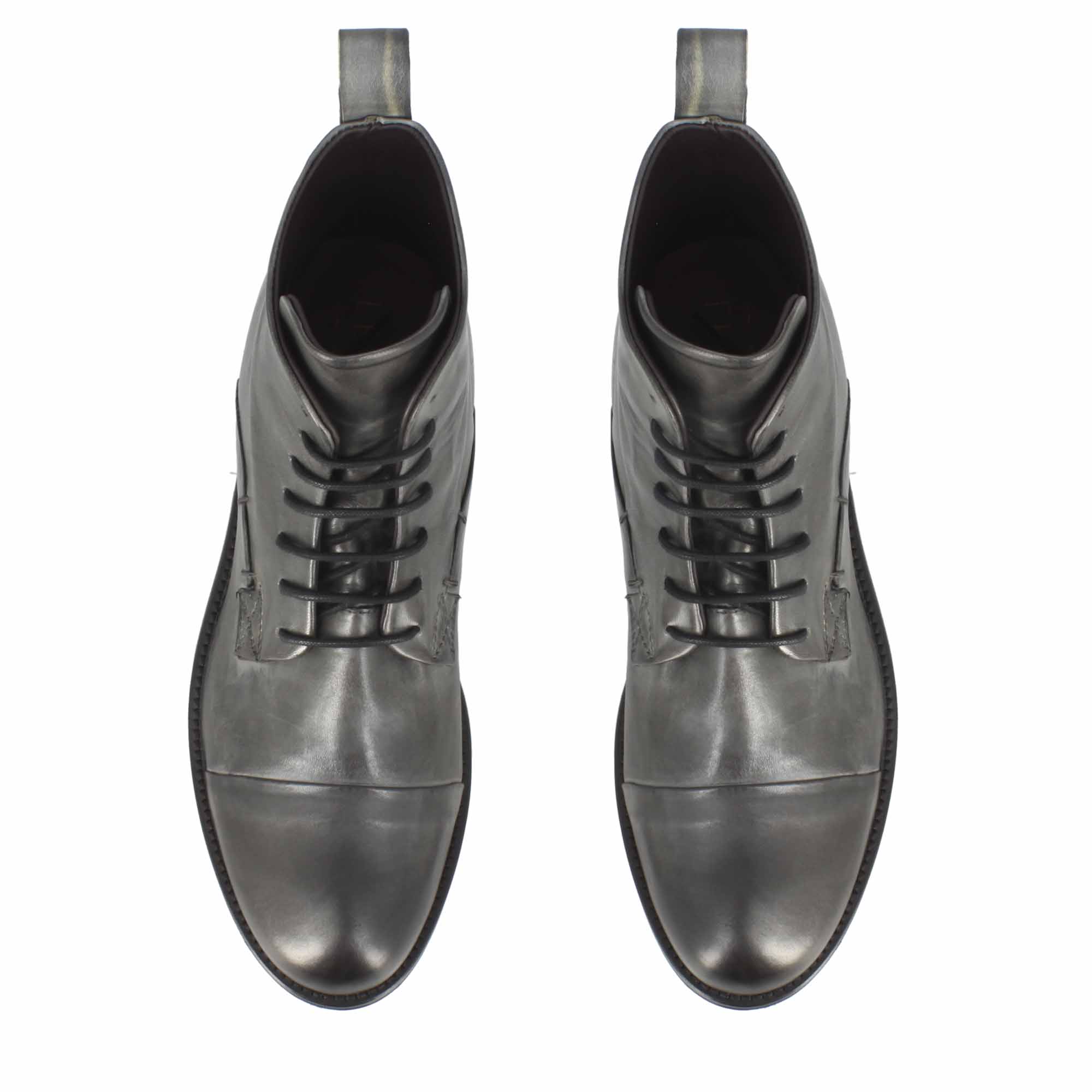 Men's vintage leather ankle boot in grey with laces