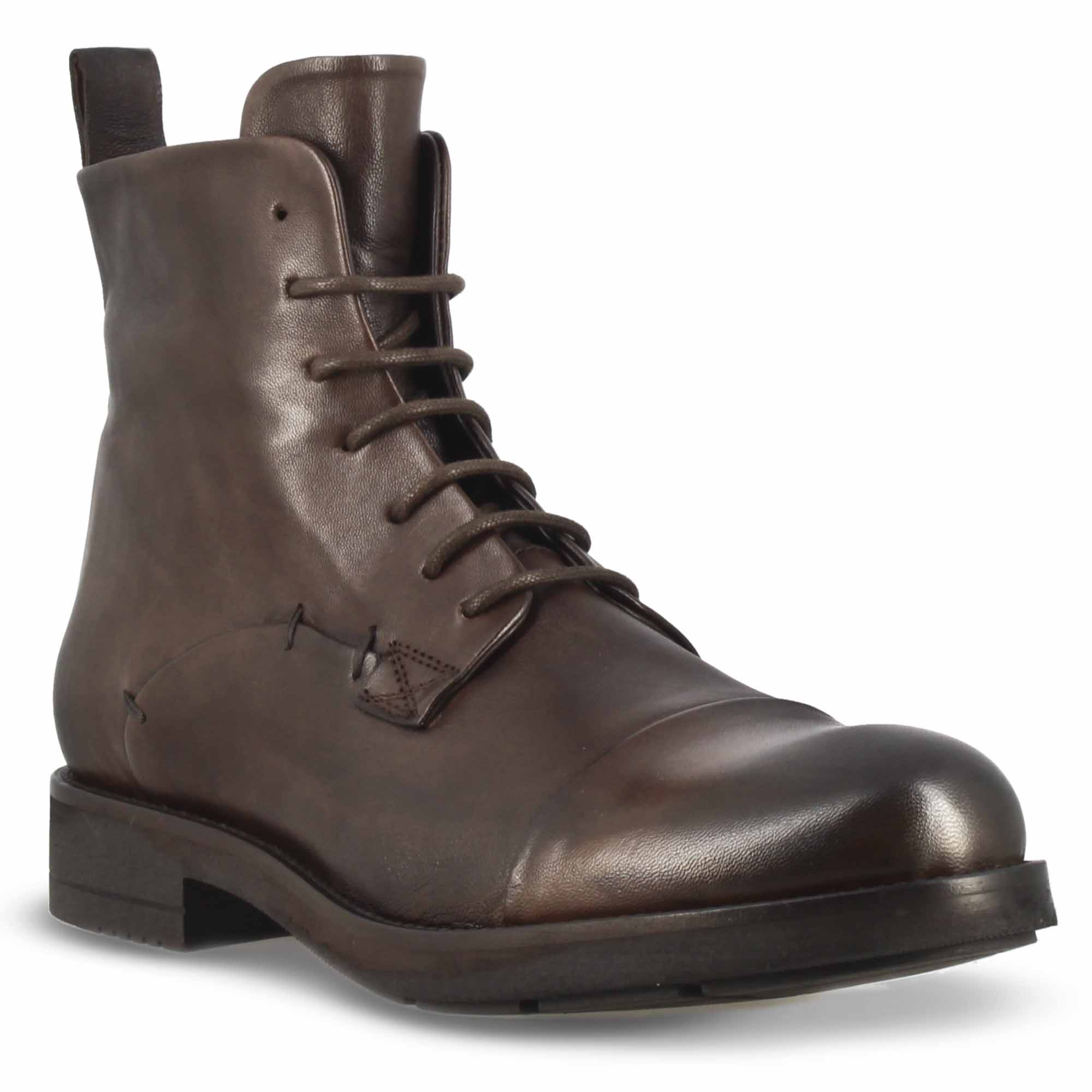 Dark brown men's vintage leather ankle boot with laces