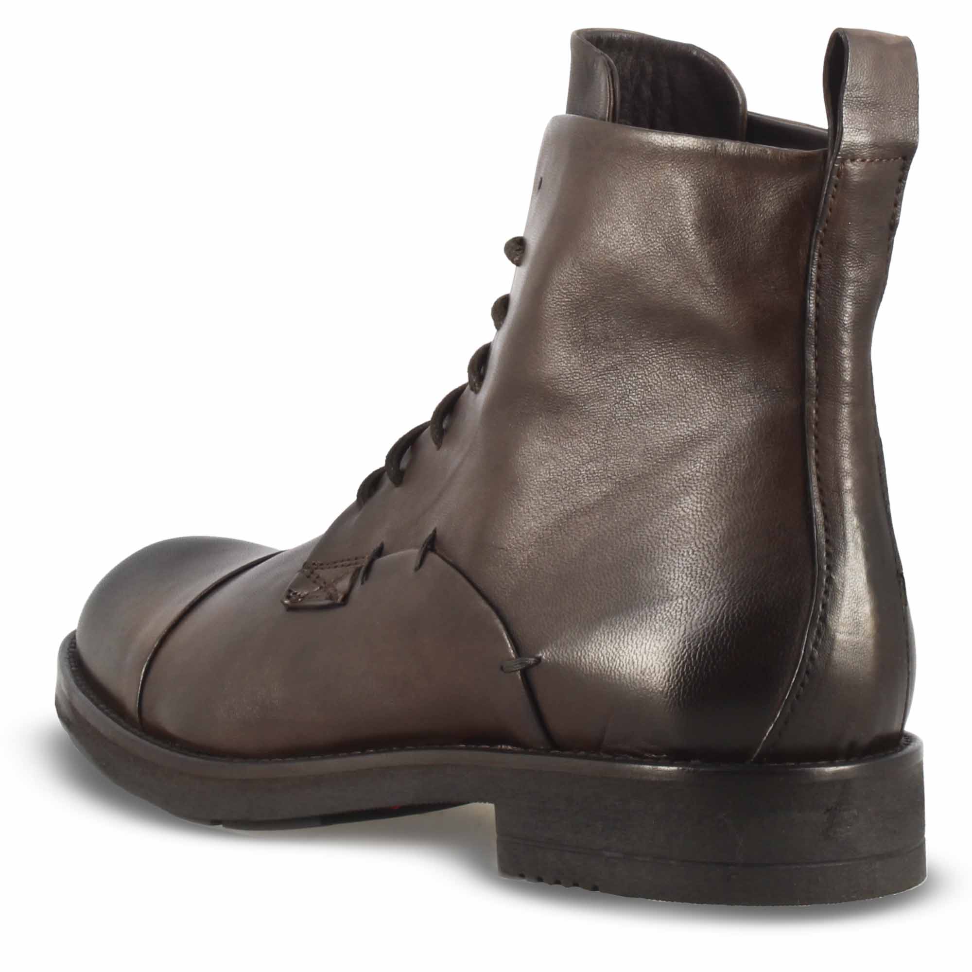 Dark brown men's vintage leather ankle boot with laces