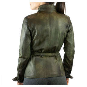 Giacca da donna modello Cesira fatta a mano in pelle di agnello verde militare con cintura