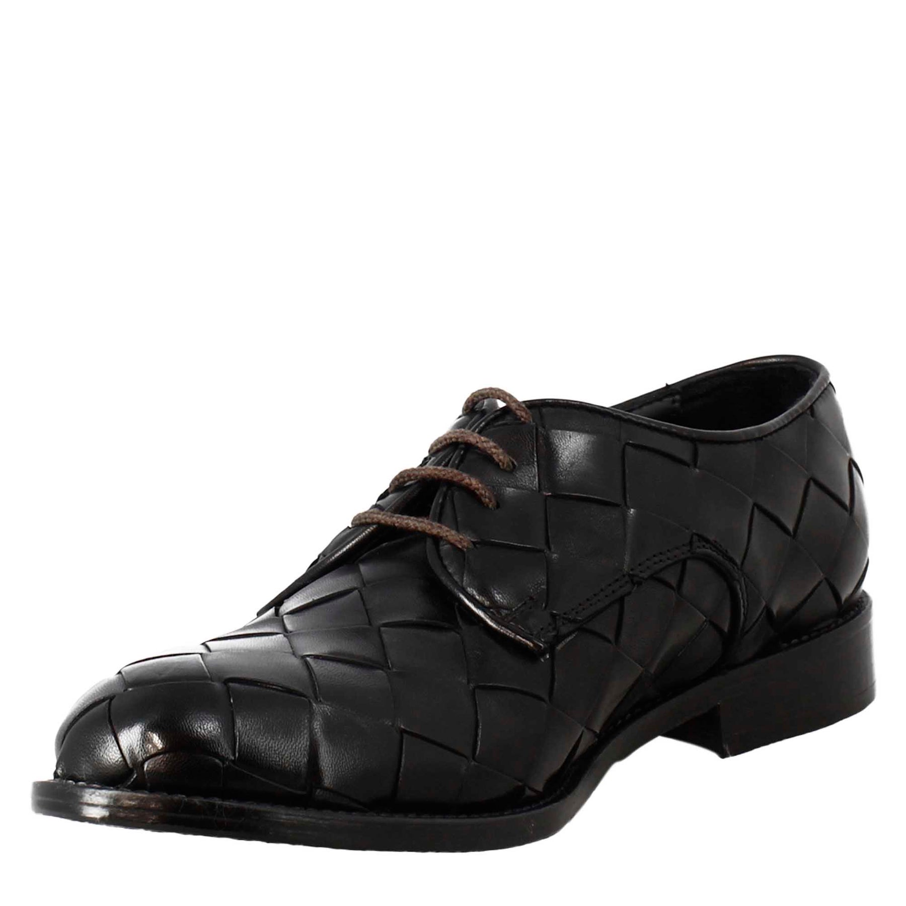 Elegant vintage black derby for men in woven leather