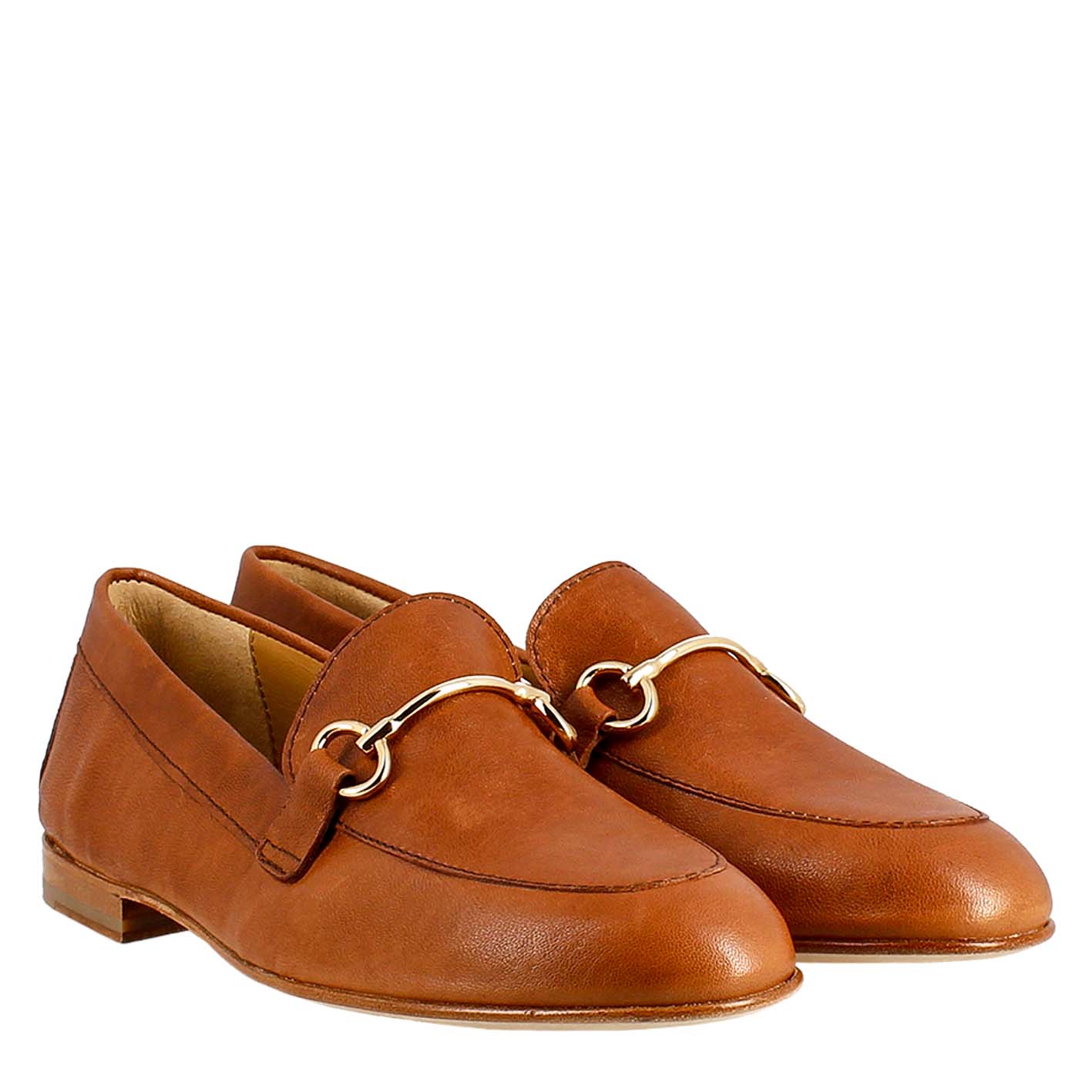 Mocassin pour femme en cuir marron avec fermoir doré