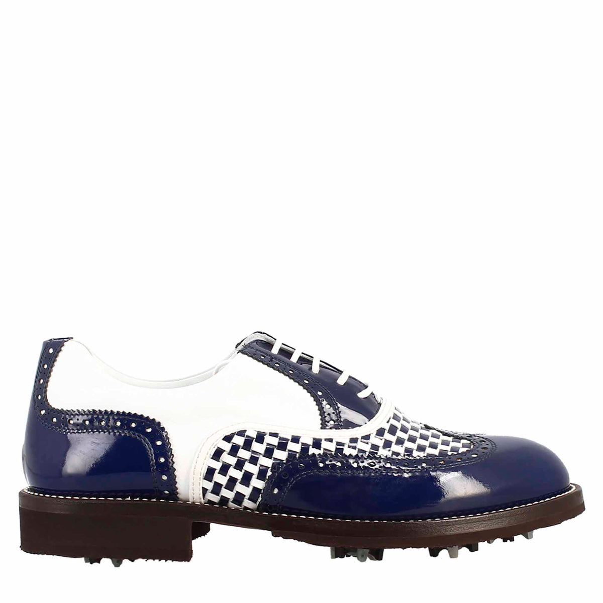 Chaussures de golf pour homme en cuir bleu et blanc avec détails de type brogue, fabriquées à la main