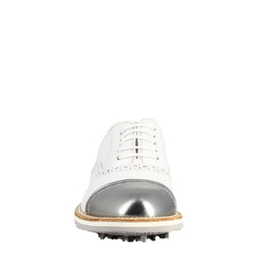 Handgefertigte Herren-Golfschuhe aus weißem Leder mit silbernen Verzierungen