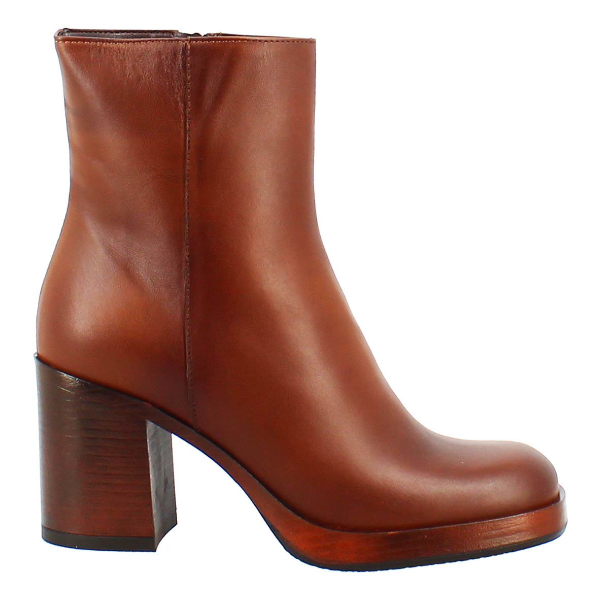 Women's ankle boots in brown leather with square heel 